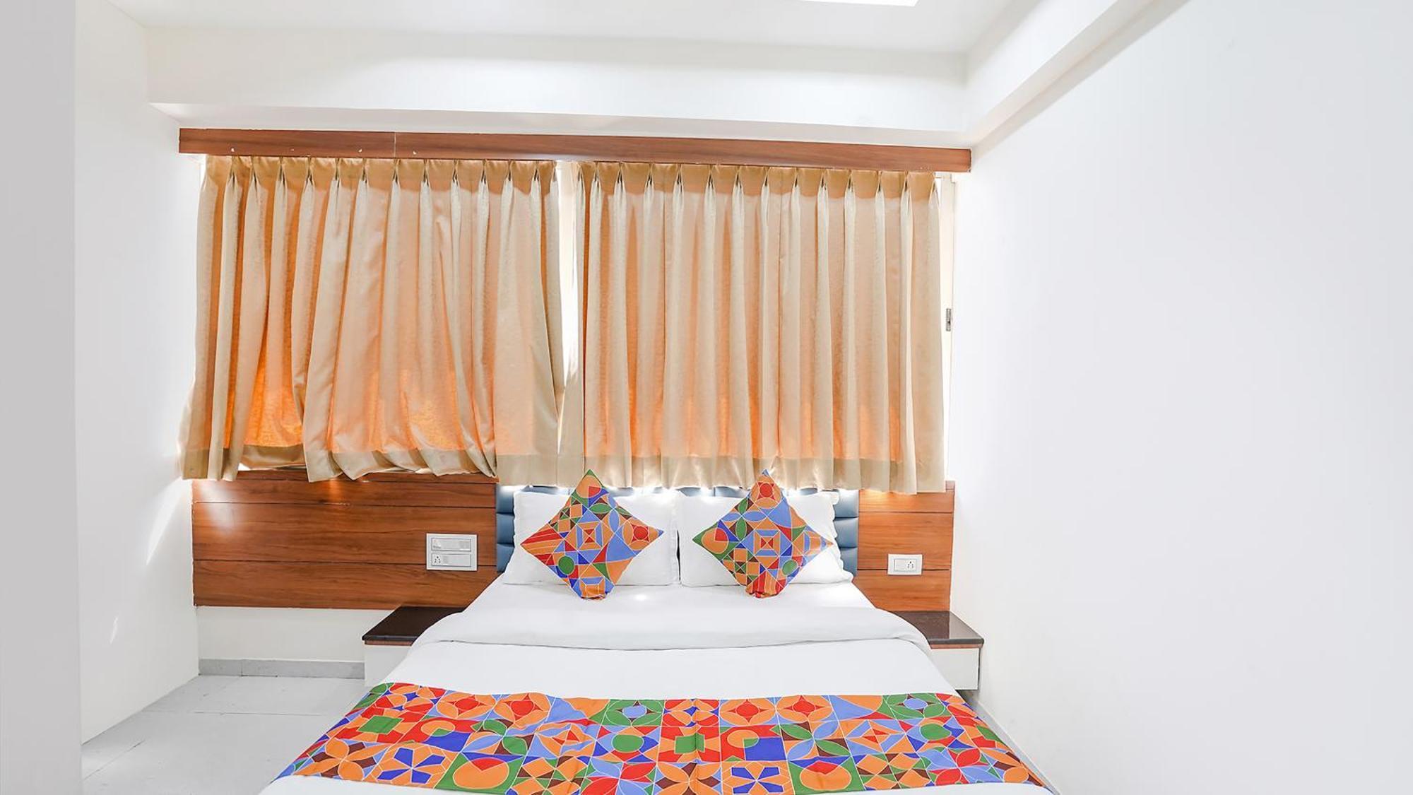Fabhotel Vishala In アーメダバード エクステリア 写真