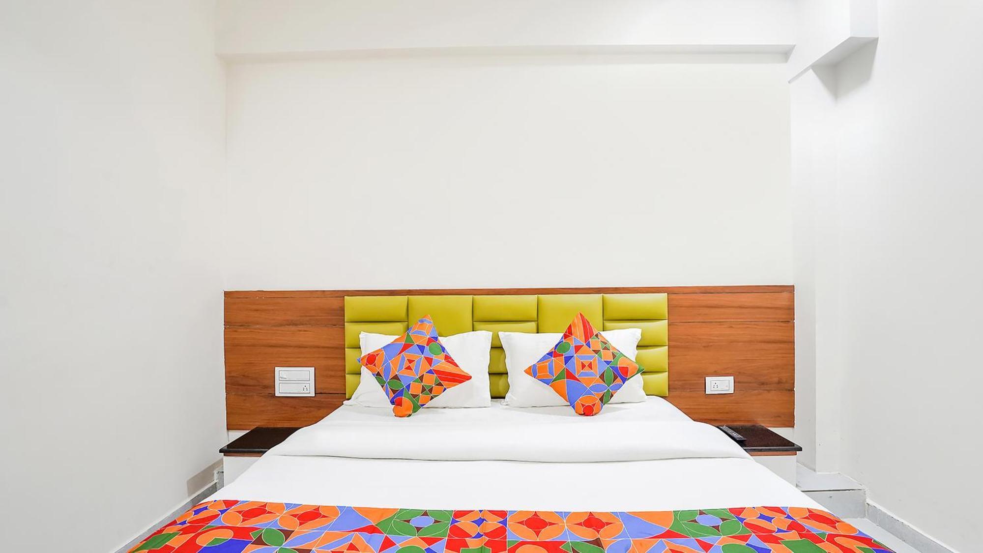 Fabhotel Vishala In アーメダバード エクステリア 写真