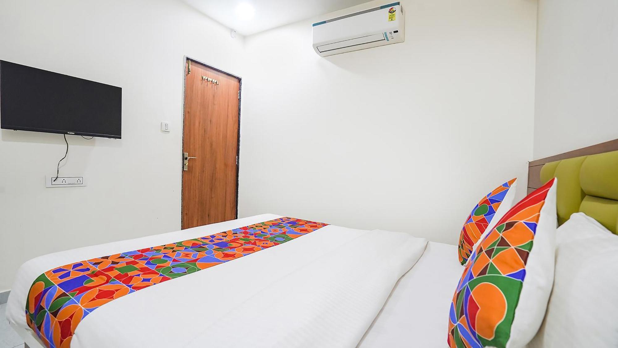 Fabhotel Vishala In アーメダバード エクステリア 写真