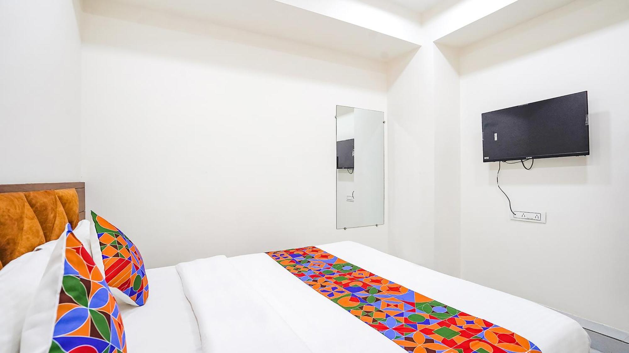 Fabhotel Vishala In アーメダバード エクステリア 写真