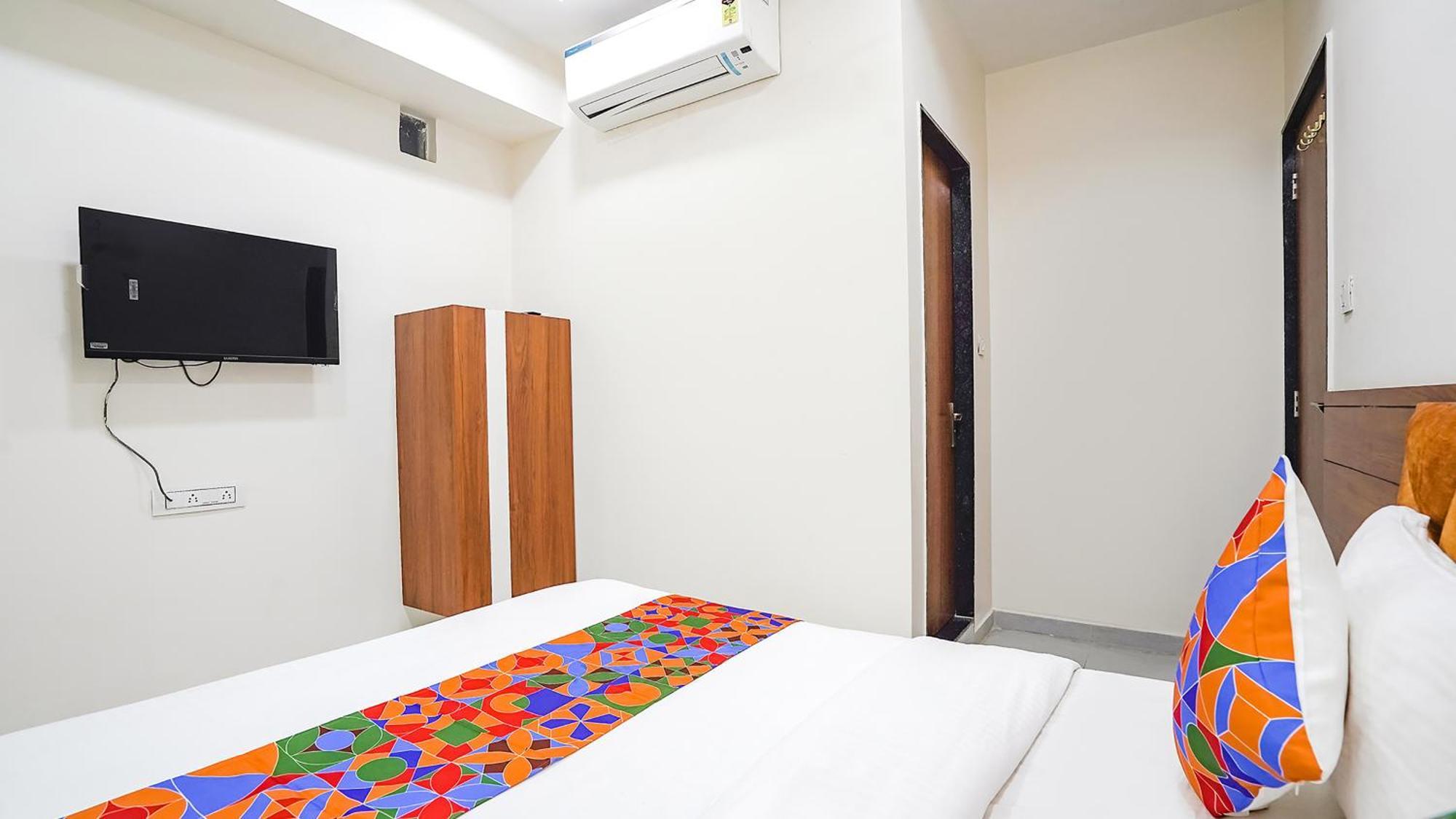 Fabhotel Vishala In アーメダバード エクステリア 写真