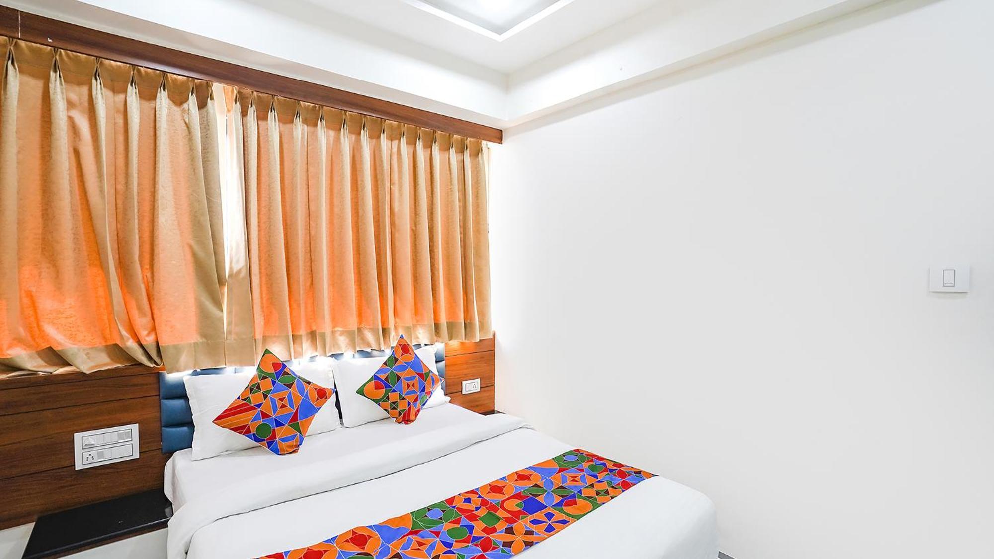 Fabhotel Vishala In アーメダバード エクステリア 写真